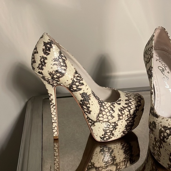 Alice+Olivia Larimore Snakeskin Platform Heels - Picture 3 of 8
